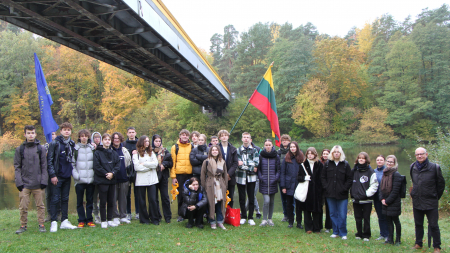 Lietuvos mokyklos dalyvauja Europos piliečių mokslo iniciatyvoje „Plastiko piratai”