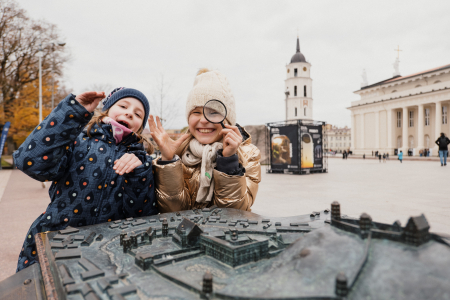 Vilniaus 700-ojo gimtadienio proga – neeilinė galimybė visos Lietuvos moksleiviams iš arčiau pažinti sostinę